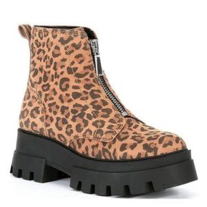 Gianni Bini Booties Size 6 Leopard Print Suede Zip Chunky Lug Sole Platform
